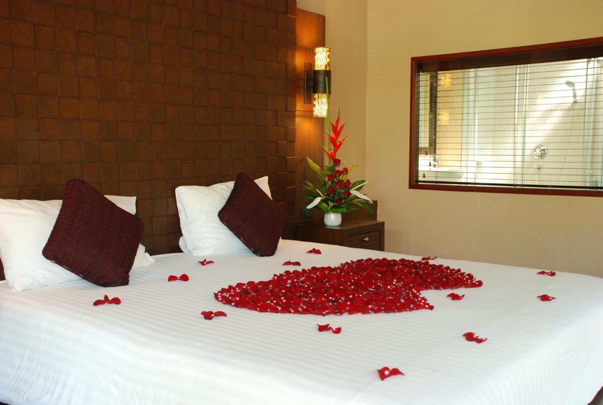 Khaolak Bayfront Resort Takuapa Екстериор снимка