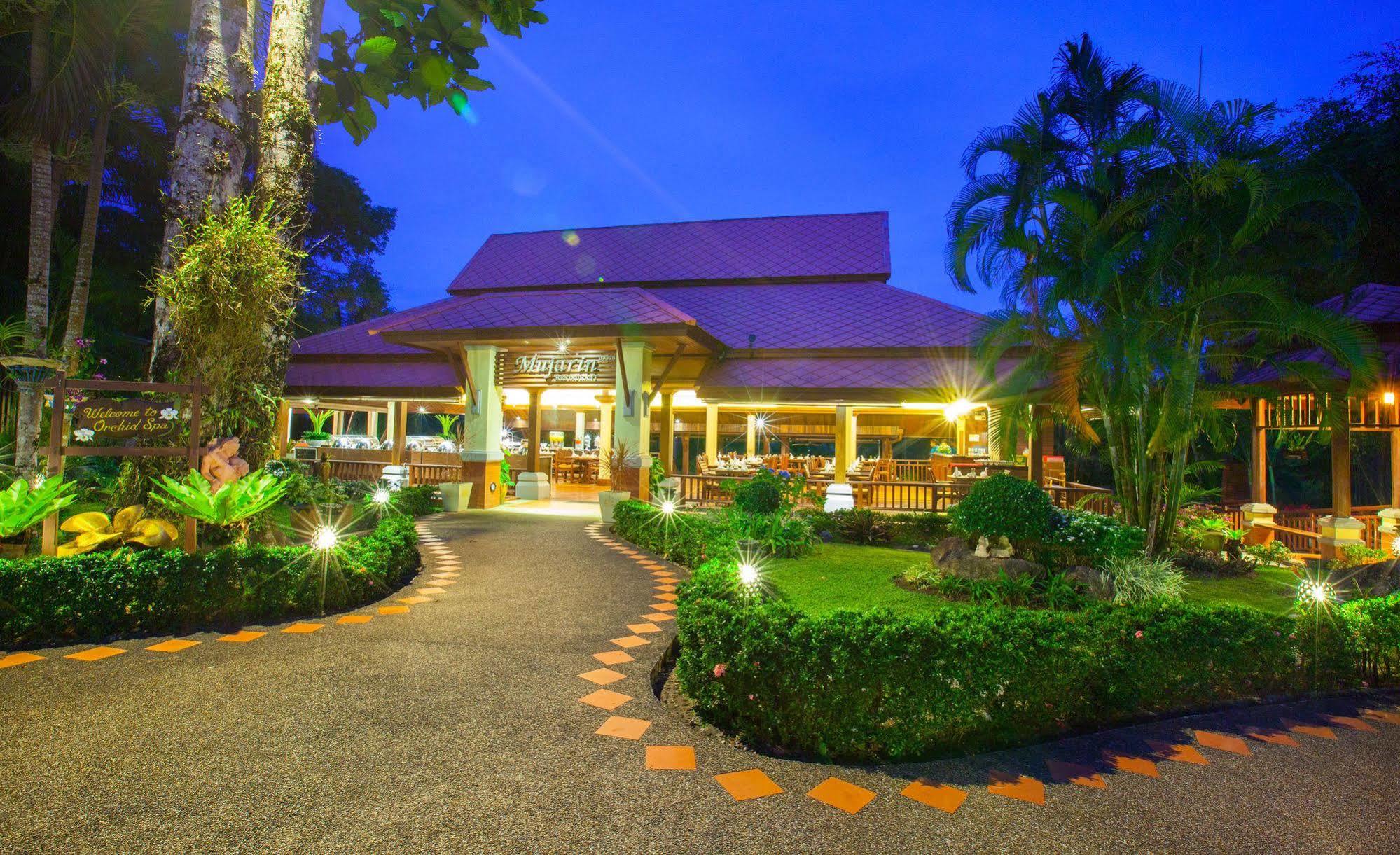 Khaolak Bayfront Resort Takuapa Екстериор снимка