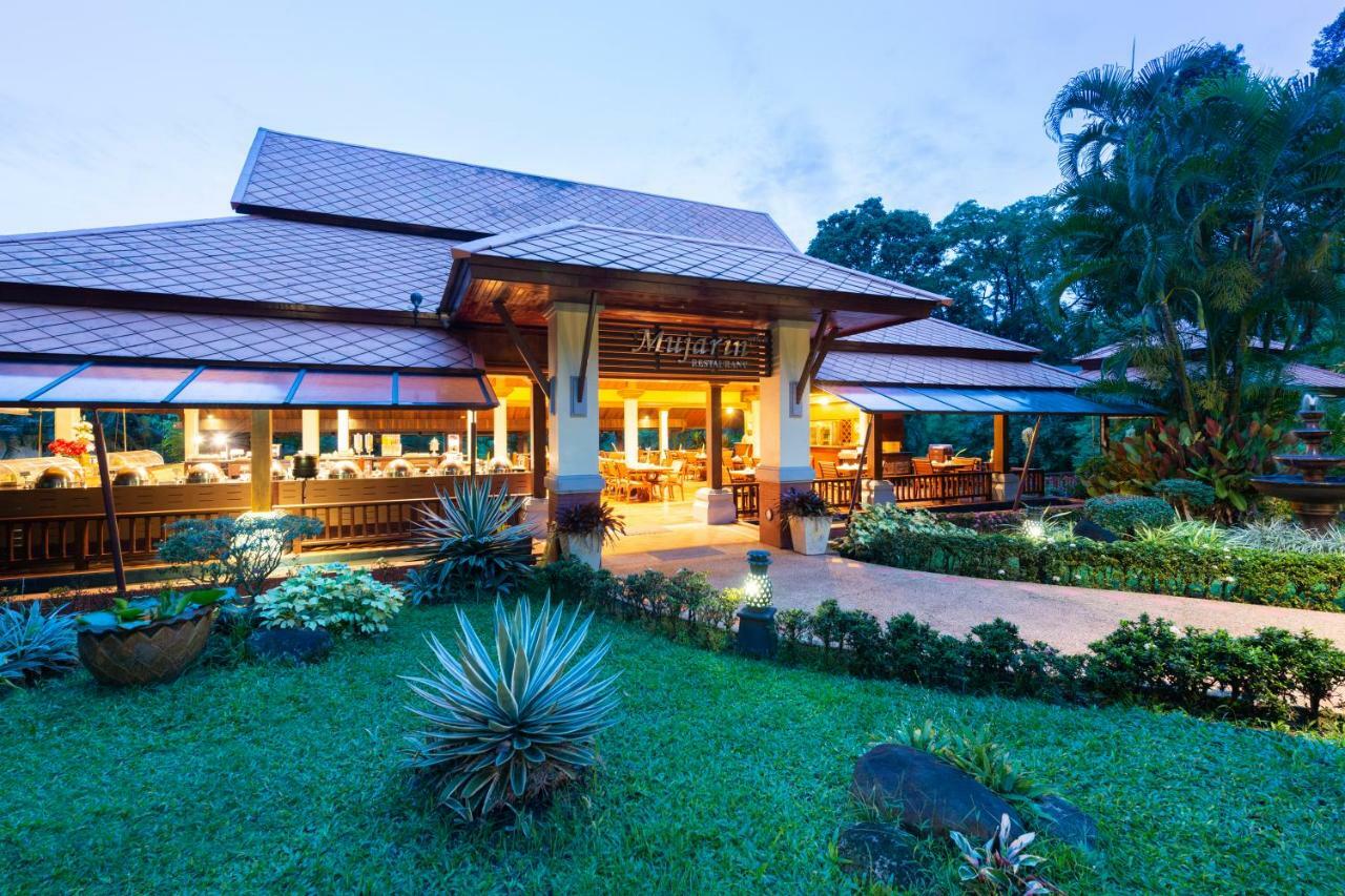 Khaolak Bayfront Resort Takuapa Екстериор снимка